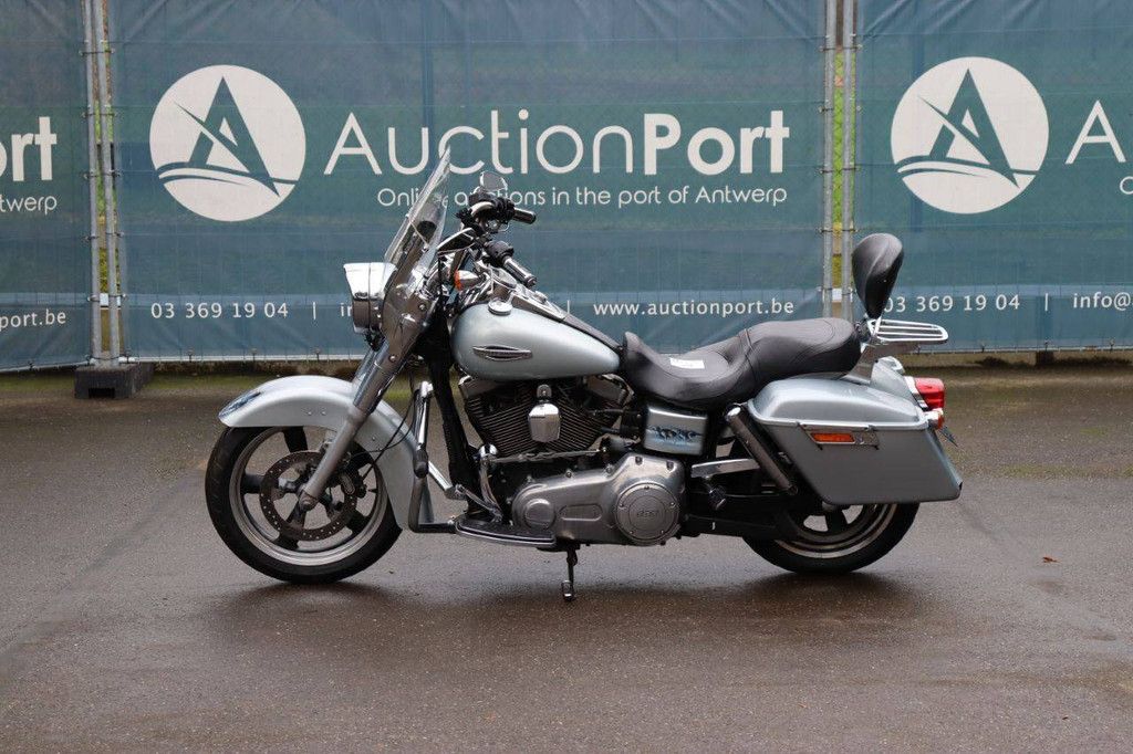 Motorcycle Harley Davidson Dyna Switchback Petrol 2011