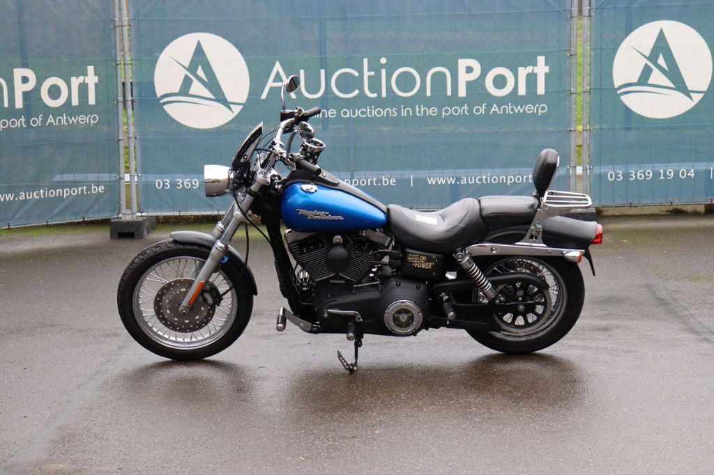 Harley Davidson Dyna Street BOB Gasoline Motorcycle 2007