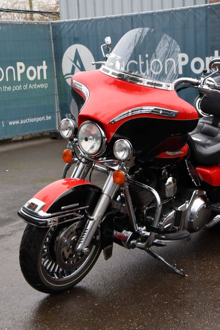 Motorcycle Harley Davidson Ultra Classic LTD Petrol 2010