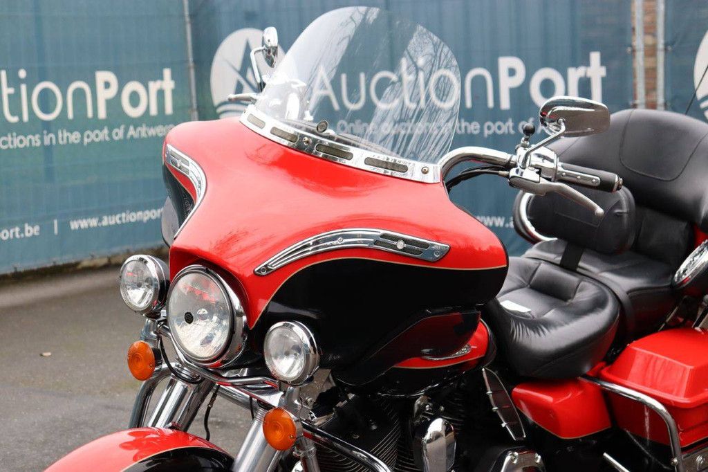 Motorcycle Harley Davidson Ultra Classic LTD Petrol 2010