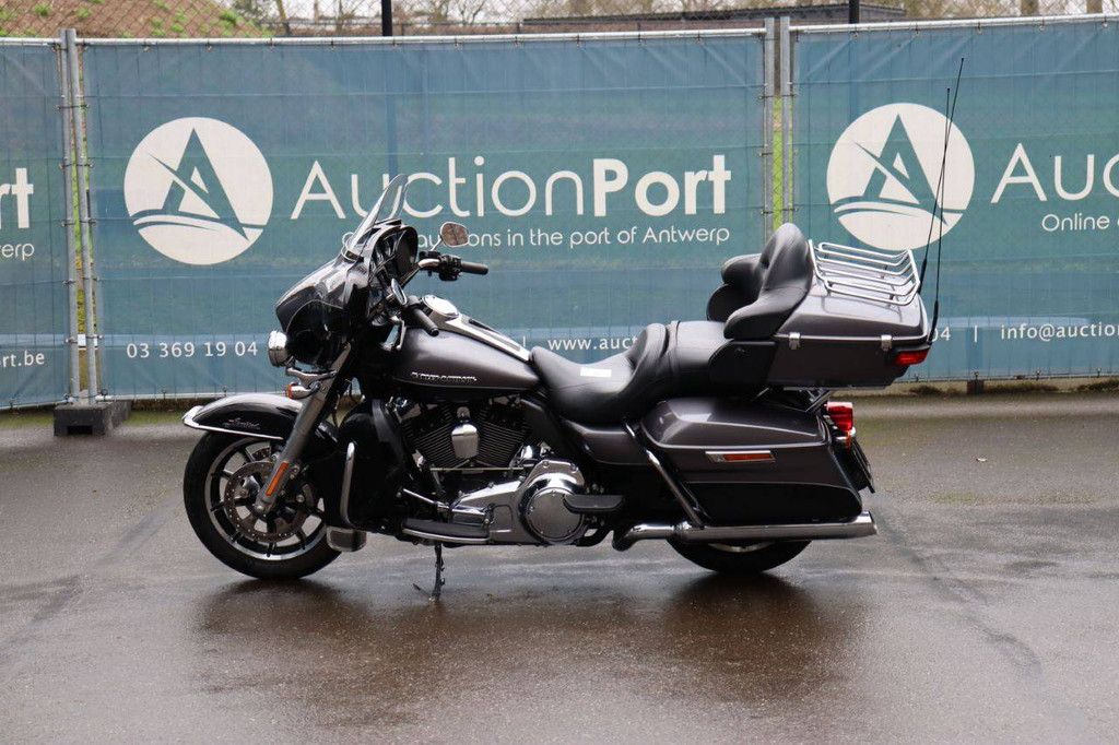 Motorcycle Harley Davidson Ultra Classic Petrol 2014