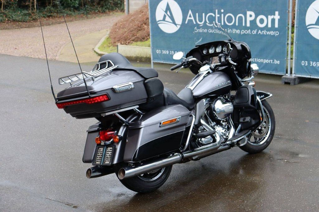 Motorcycle Harley Davidson Ultra Classic Petrol 2014