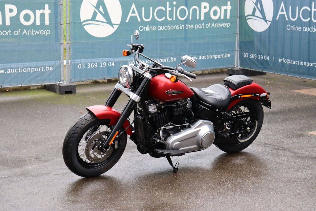 Motorrad Harley Davidson Softail SLM Benzin 2021