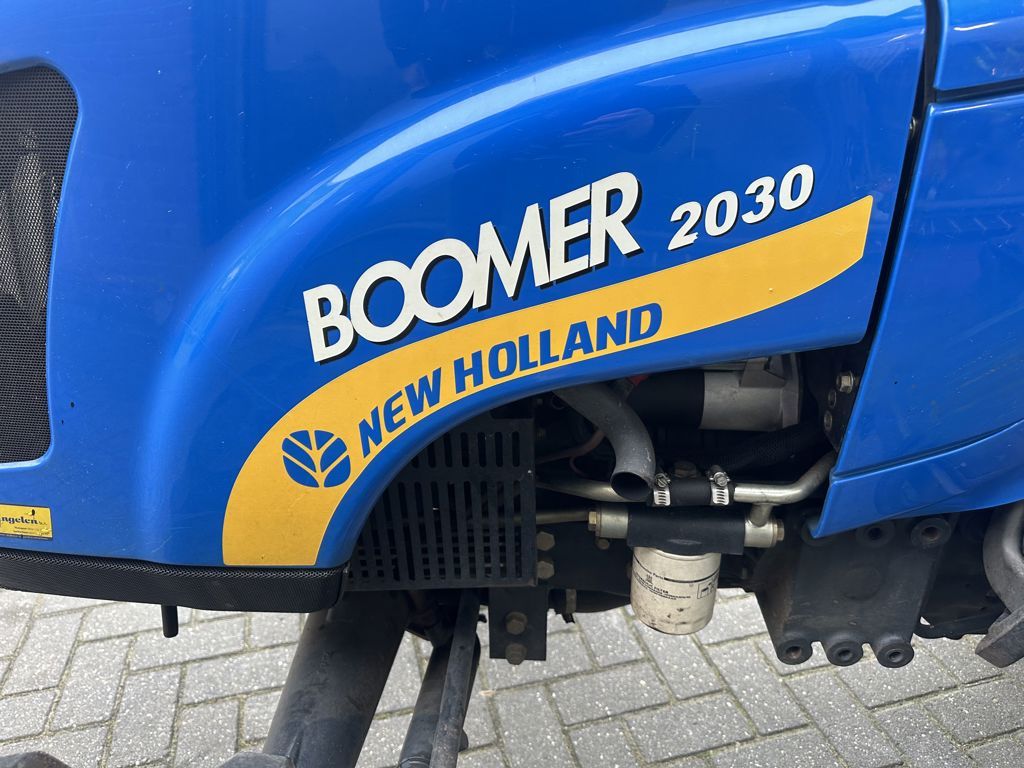 New Holland Boomer 2030