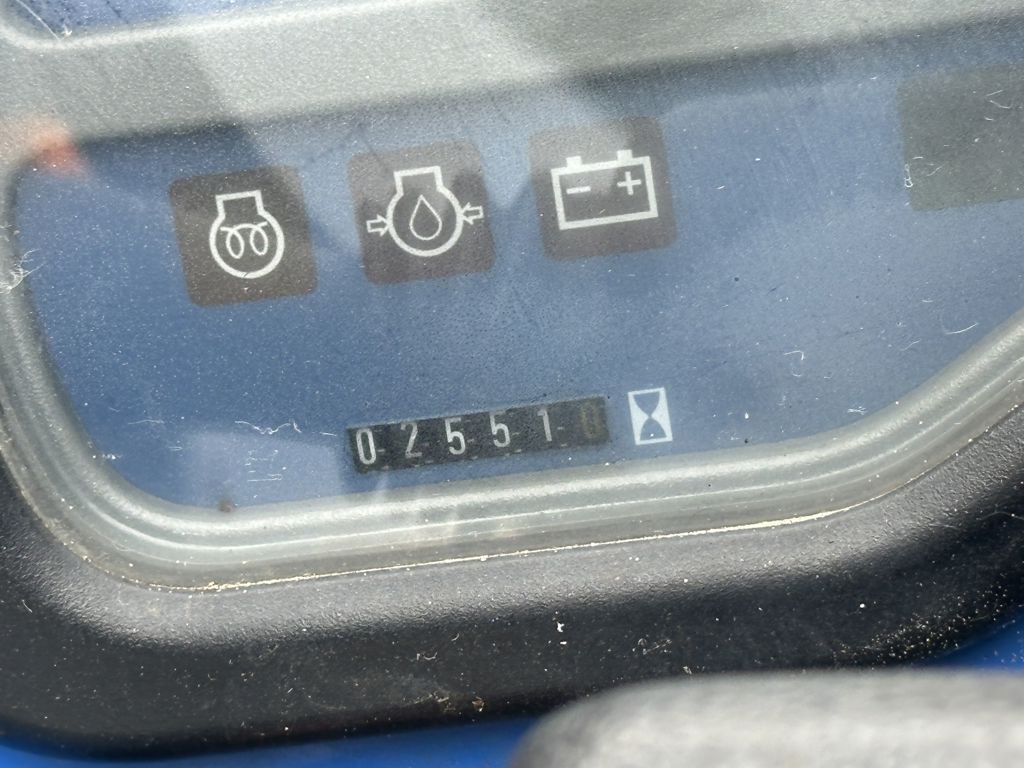 New Holland Boomer 2030