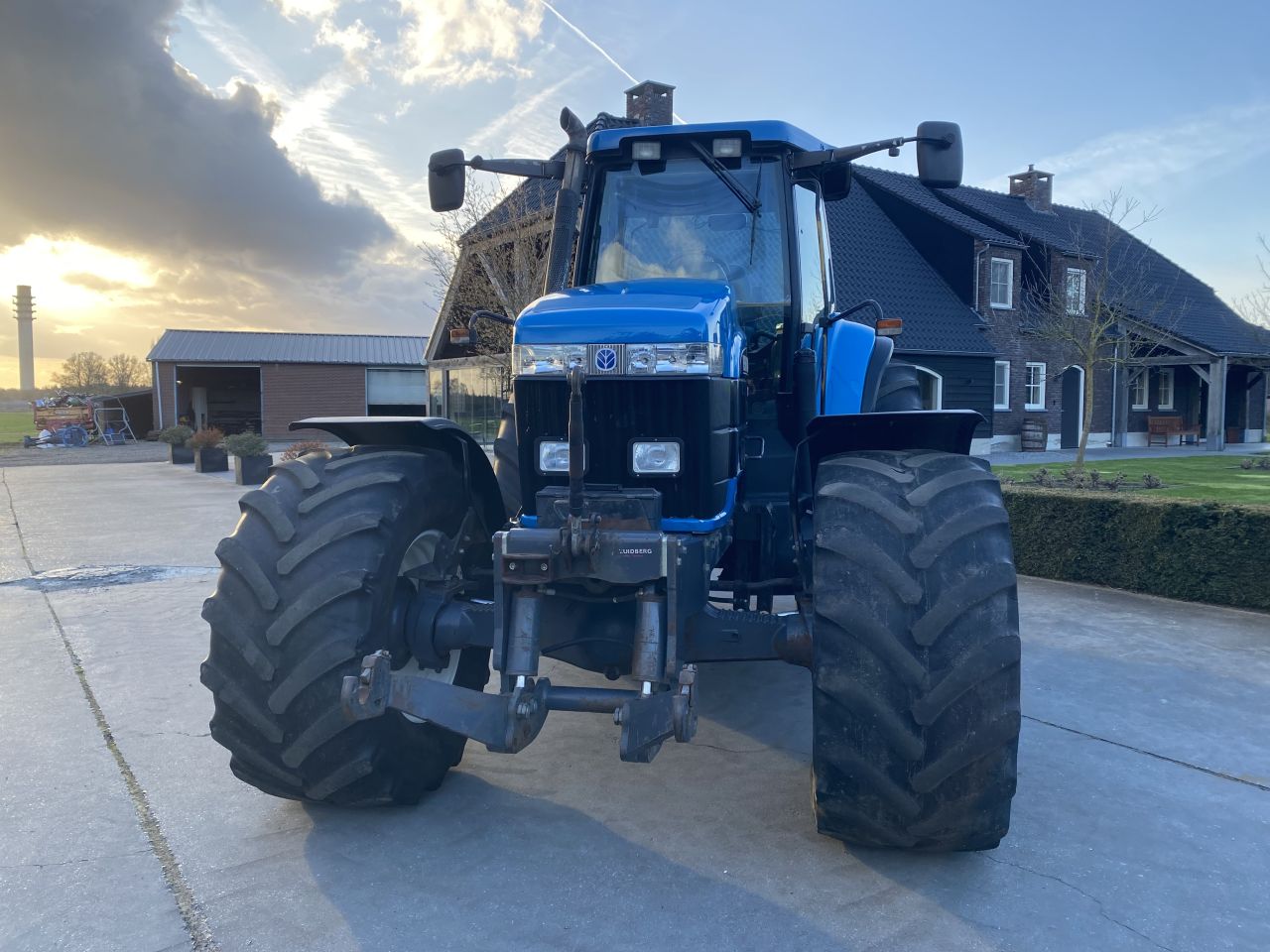 New Holland 8970