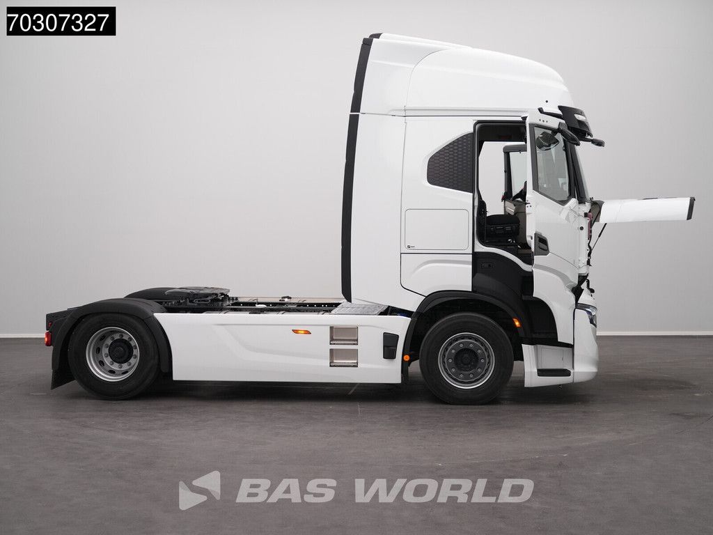 Iveco S-Way 500 4X2 NEW! 2xTanks HPEB Standklima ACC NAVI LED