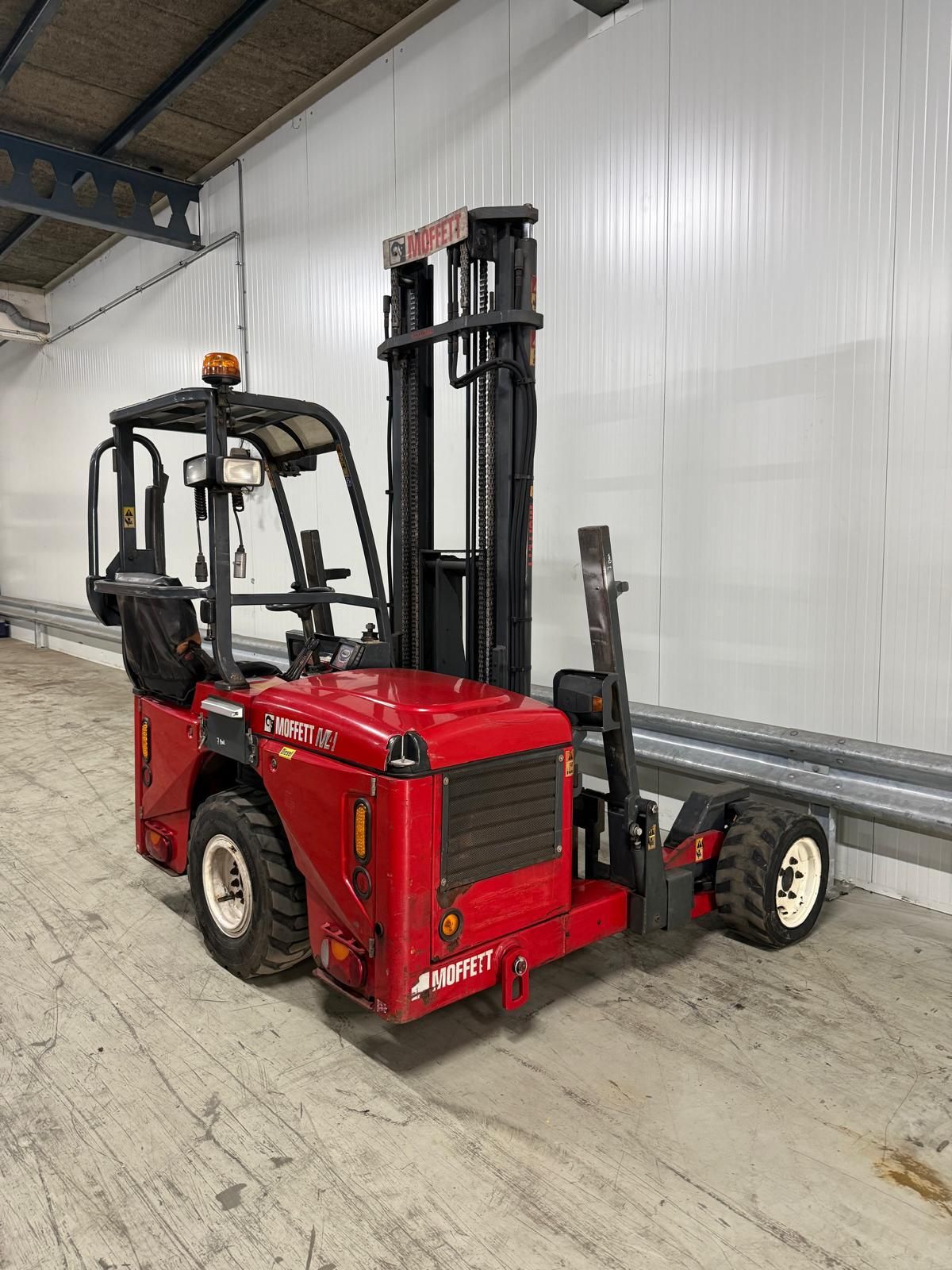 4 weg moffet kooiaap 3 wiel aangedreven hefvermogen 3000 kg