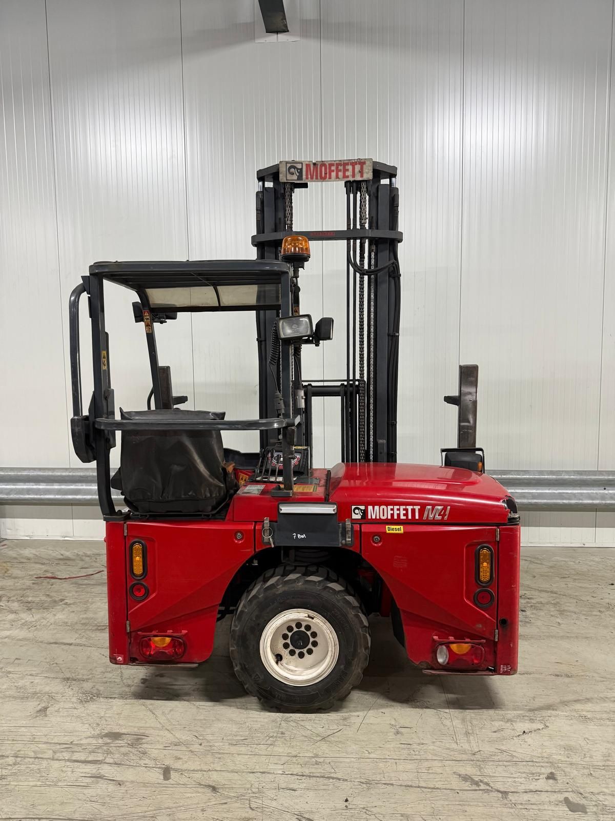 4 weg moffet kooiaap 3 wiel aangedreven hefvermogen 3000 kg