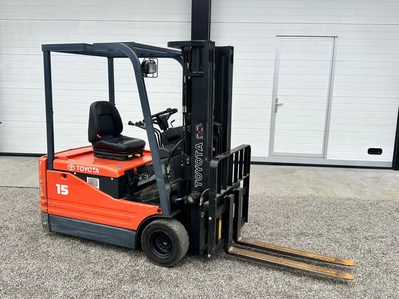 TE KOOP: zeer nette TOYOTA heftruck