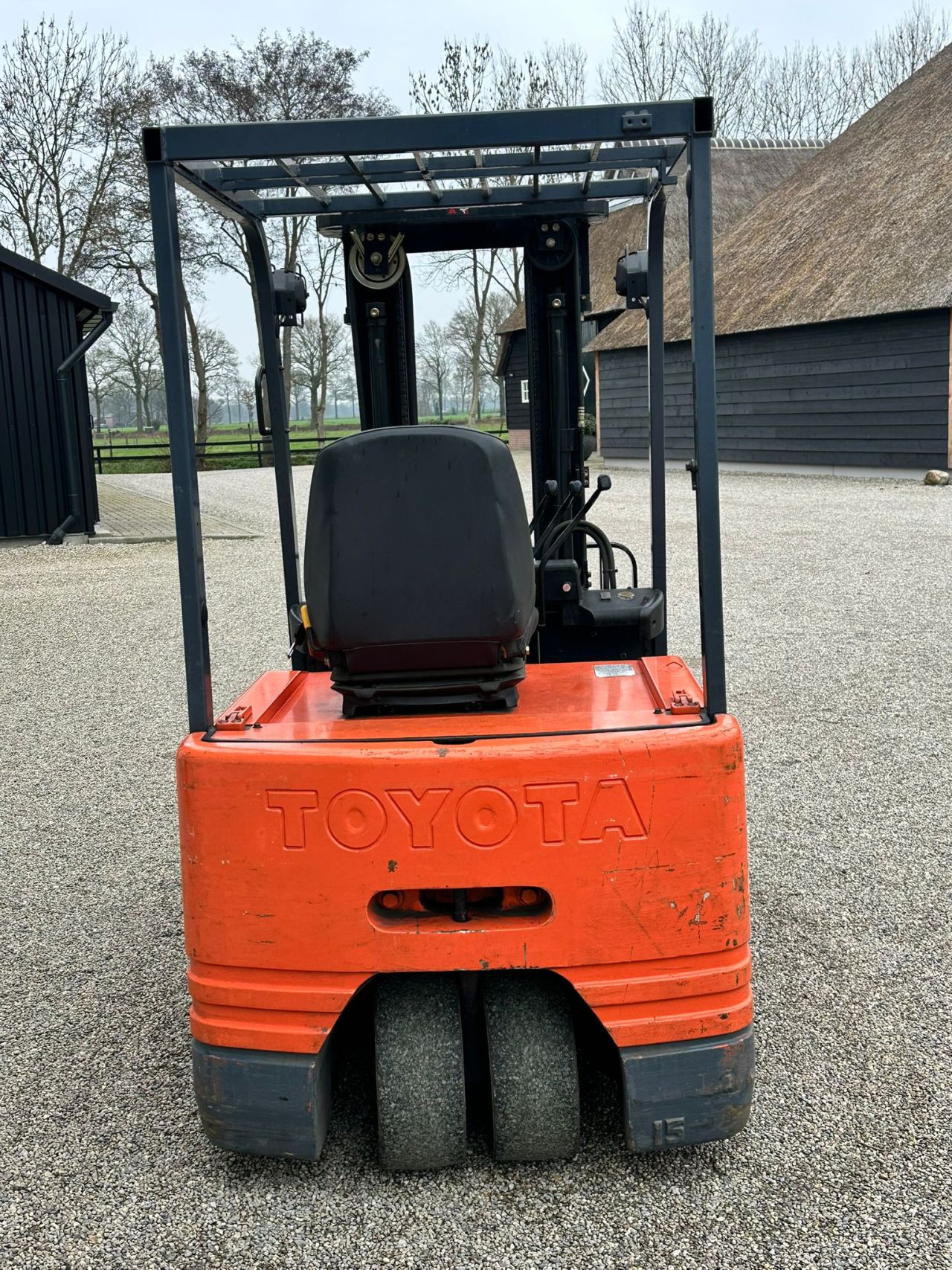 TE KOOP: zeer nette TOYOTA heftruck