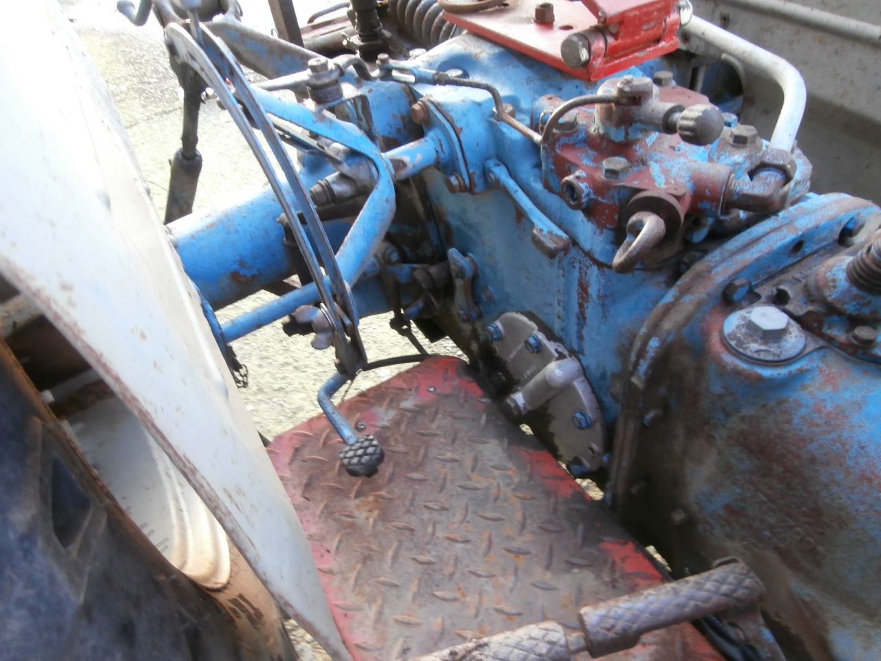 Fordson Dexta goedlopend Nw Banden €2000,00