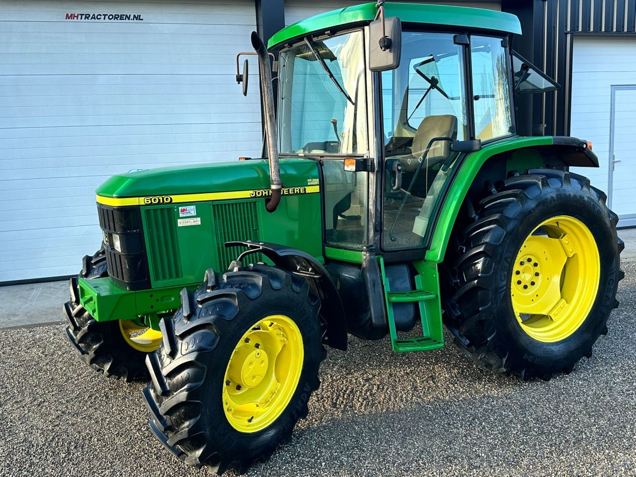 TE KOOP: zeer nette JOHN DEERE 6010