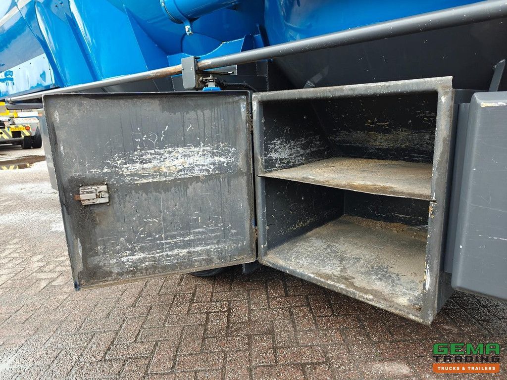 Lambrecht Bulkoplegger 3-achsiger Mercedes - Schüttgutmischer/Zuführer - 52 m³ - Vakuumfunktion - Liftachse - Lenkachsen
