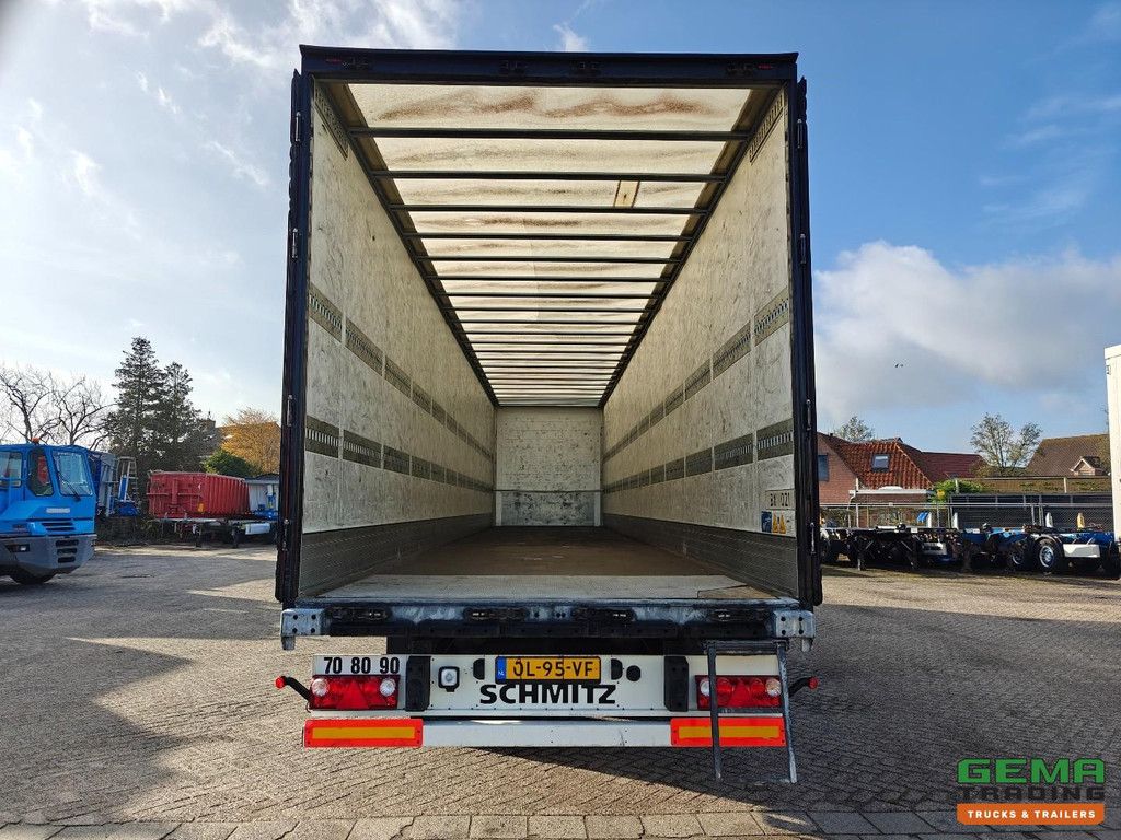 Schmitz Cargobull SCB S3B 3 Schmitz Axles - Enclosed Body - Lift Axle - Disc Brakes