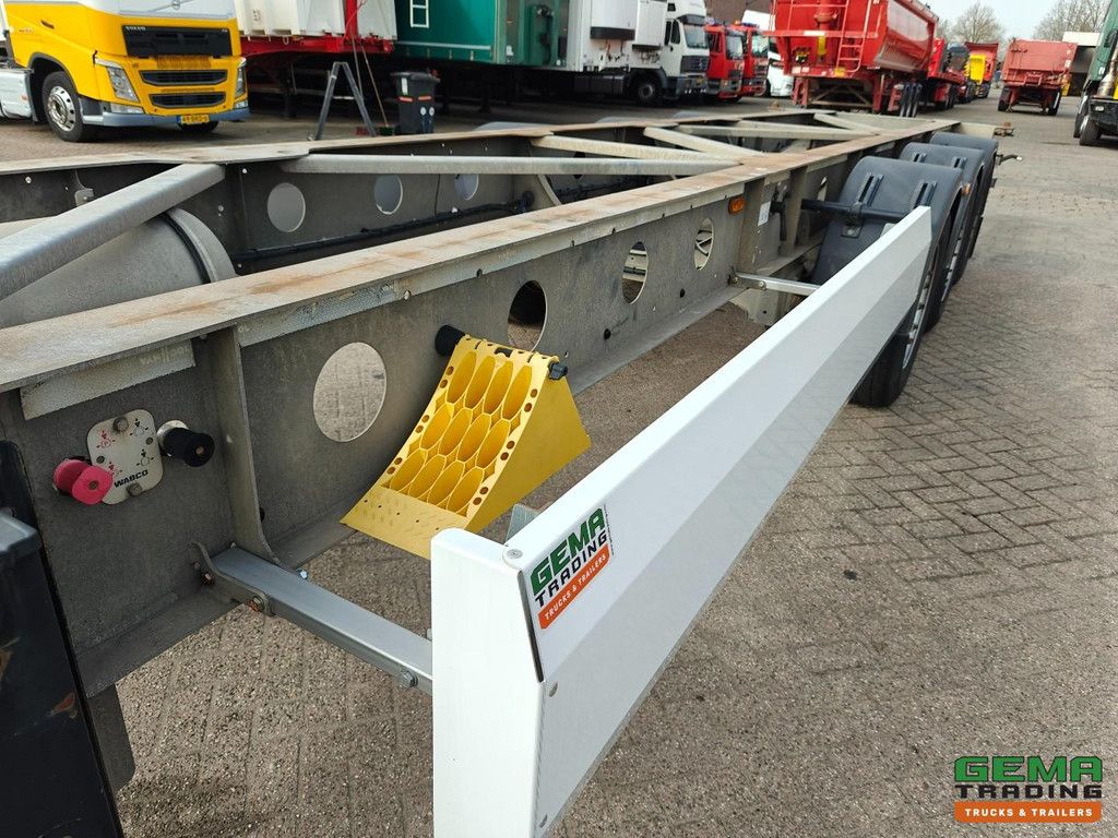 Van Hool A3C002 3-axle SAF - ADR AT/FL - 45FT - 3805KG - Disc brakes - Galvanized