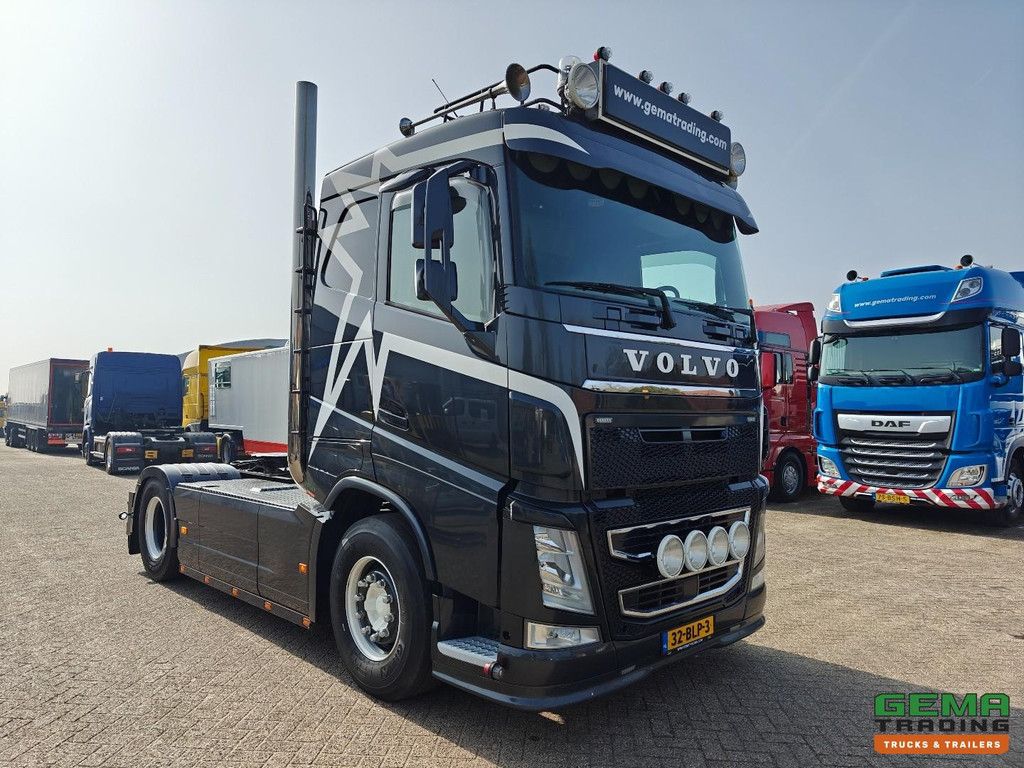 Volvo FH 420 4X2 Euro6C Sleeper Cab - Double Tank - SmartTacho V2 - ShowTruck - Special Interior - 02/2027 MOT