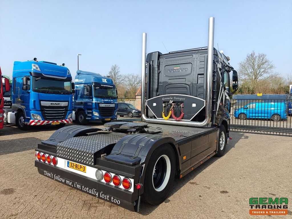 Volvo FH 420 4X2 Euro6C Sleeper Cab - Double Tank - SmartTacho V2 - ShowTruck - Special Interior - 02/2027 MOT