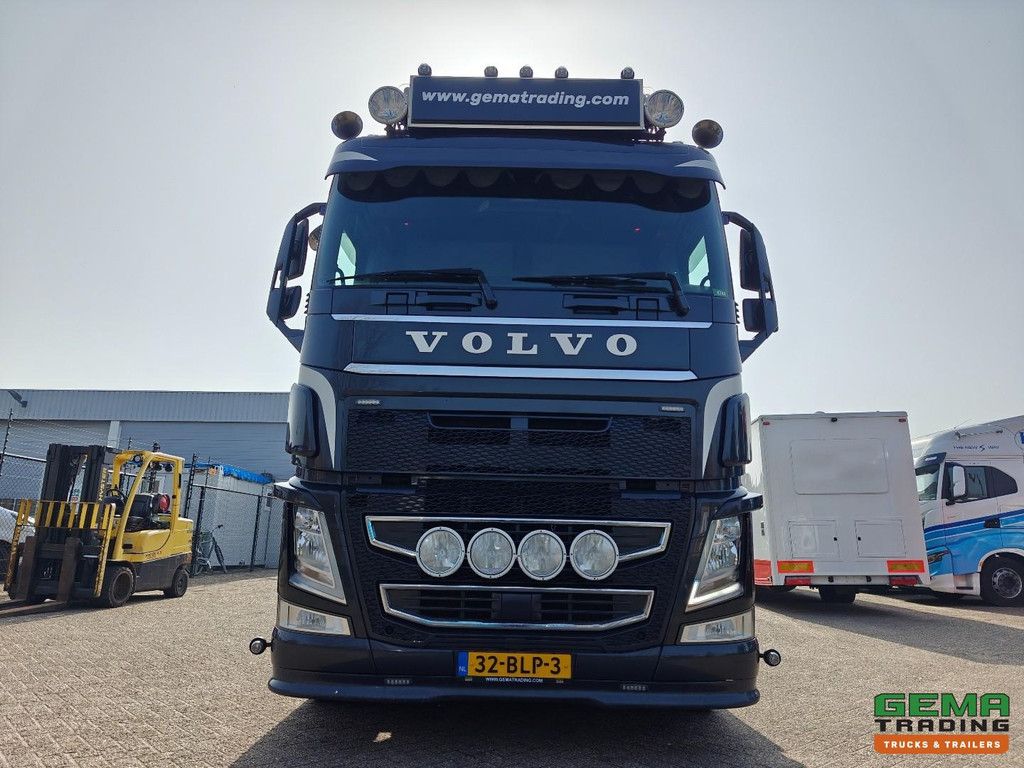 Volvo FH 420 4X2 Euro6C Sleeper Cab - Double Tank - SmartTacho V2 - ShowTruck - Special Interior - 02/2027 MOT