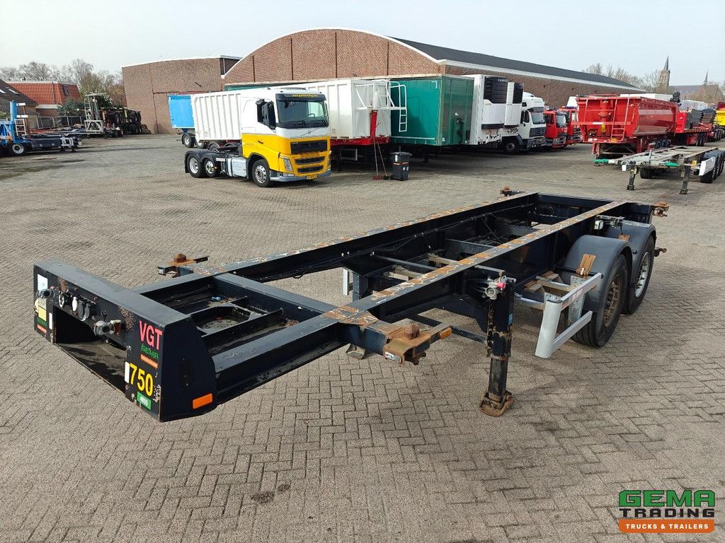 Renders EURO 700 20FT - 2 Axles Mercedes - Disc Brakes - 2960 KG