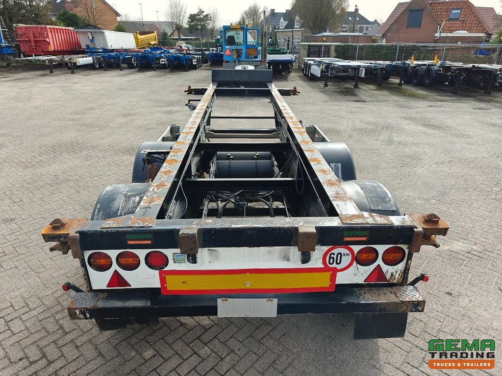 Renders EURO 700 20FT - 2 Axles Mercedes - Disc Brakes - 2960 KG