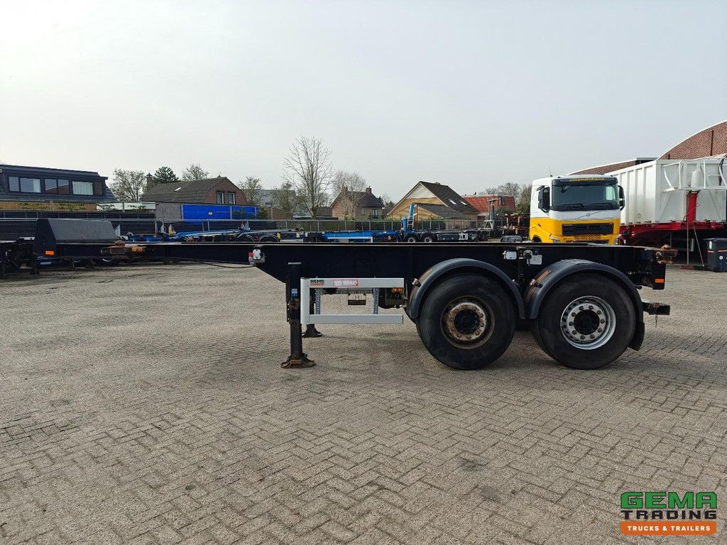 Renders EURO 700 20FT - 2 Axles Mercedes - Disc Brakes - 2960 KG