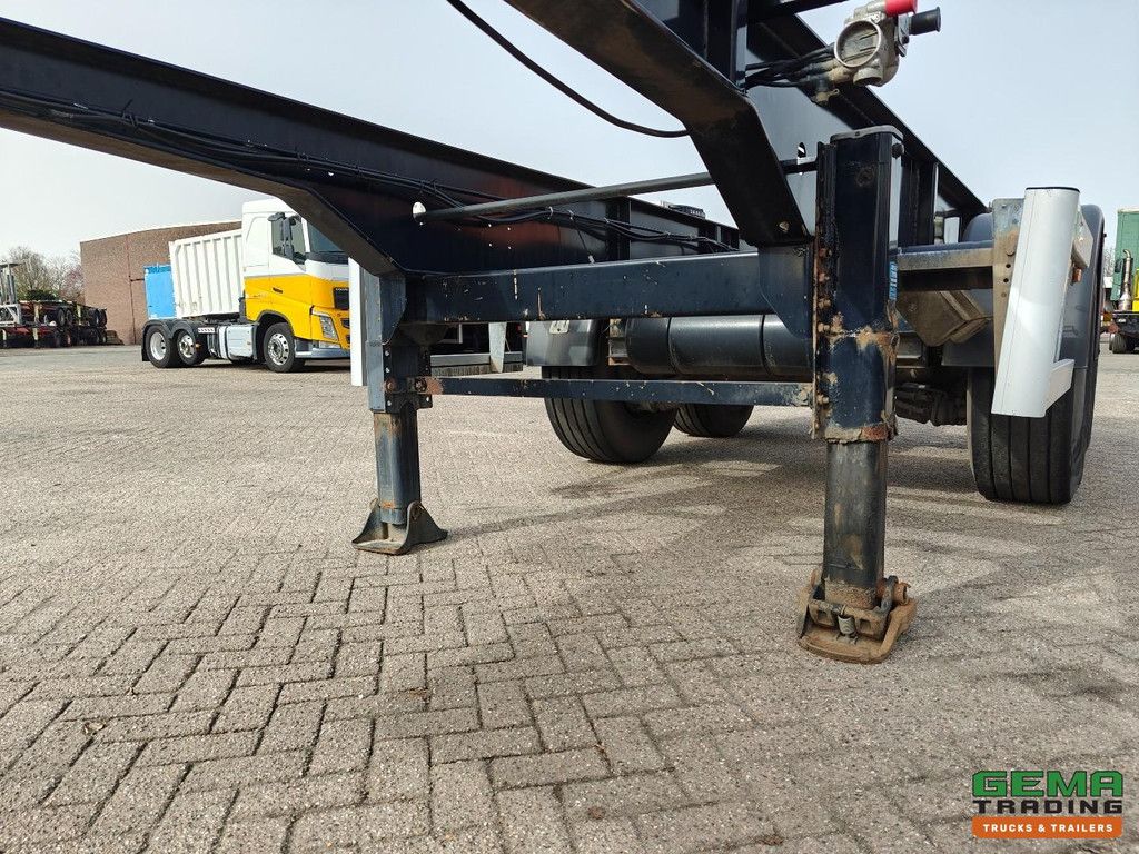 Renders EURO 700 20FT - 2 Axles Mercedes - Disc Brakes - 2960 KG