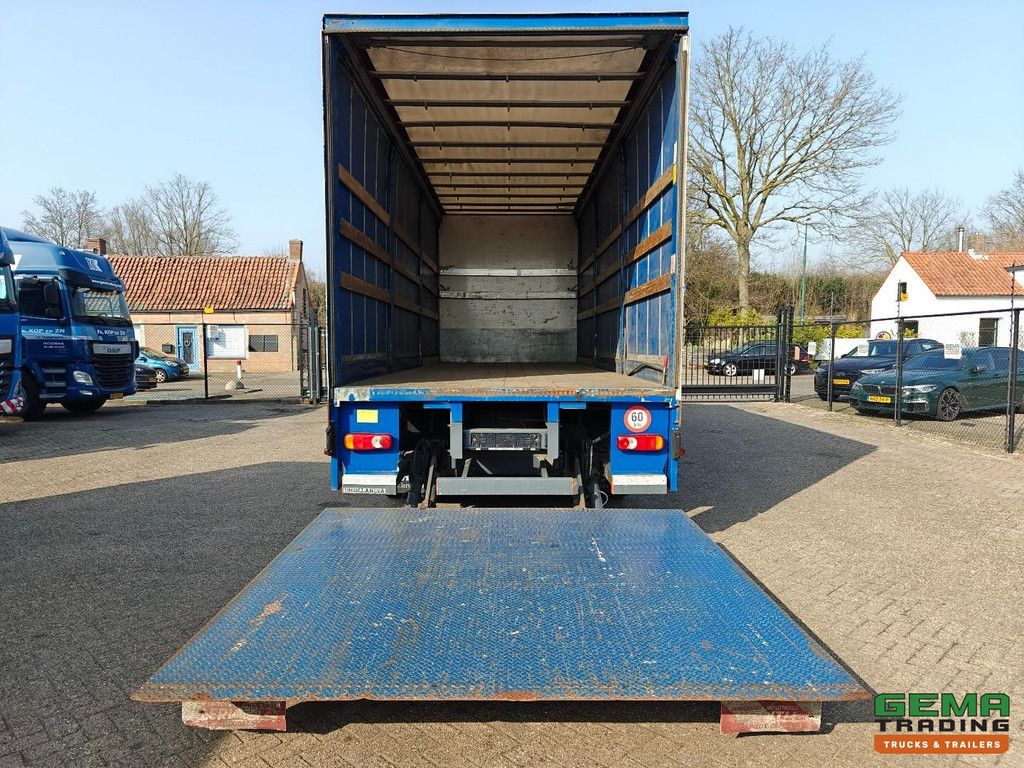 DAF FA LF280 4x2 Dagcab Euro6 - Schuifzeilenbak 7.5M - ADR AT - Laadklep 2500kg - HH Vloer