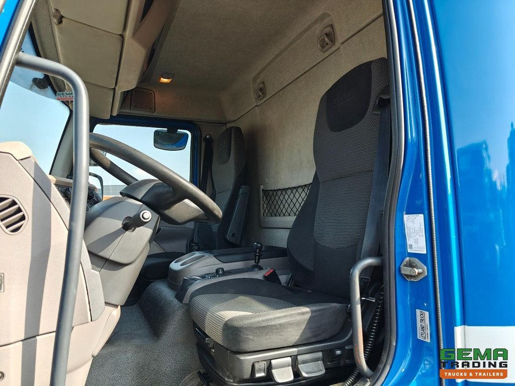 DAF FA LF280 4x2 Dagcab Euro6 - Schuifzeilenbak 7.5M - ADR AT - Laadklep 2500kg - HH Vloer