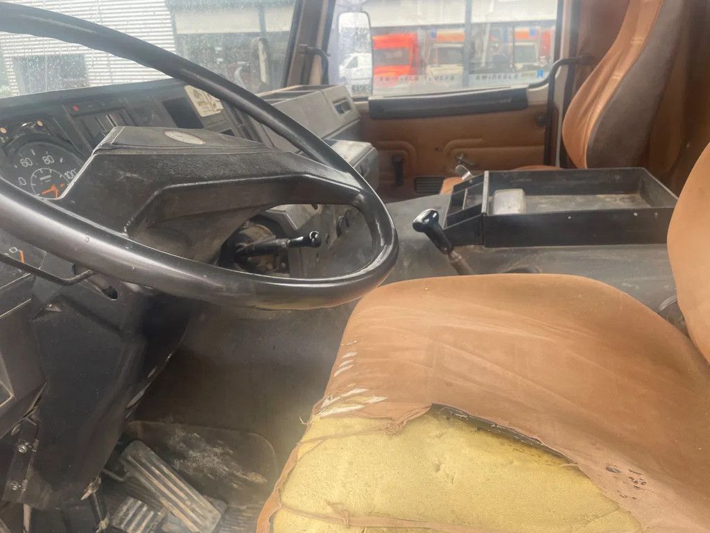 Scania 82M 210 Containersysteem , aluvelgen ,manuel gear