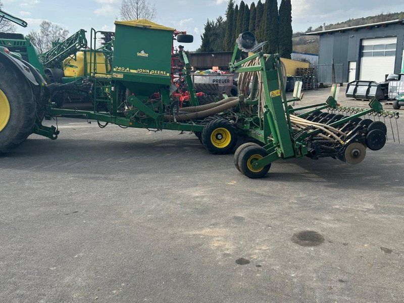 John Deere 740A