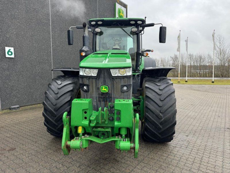 John Deere 8320R