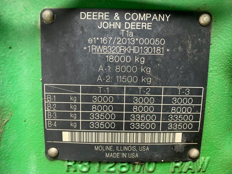 John Deere 8320