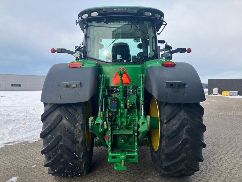John Deere 8320