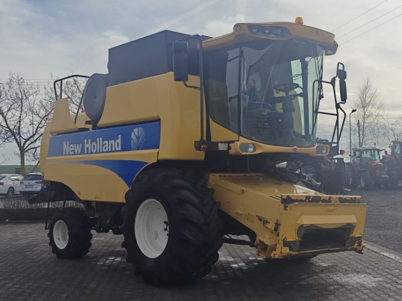 New Holland CSX 7040