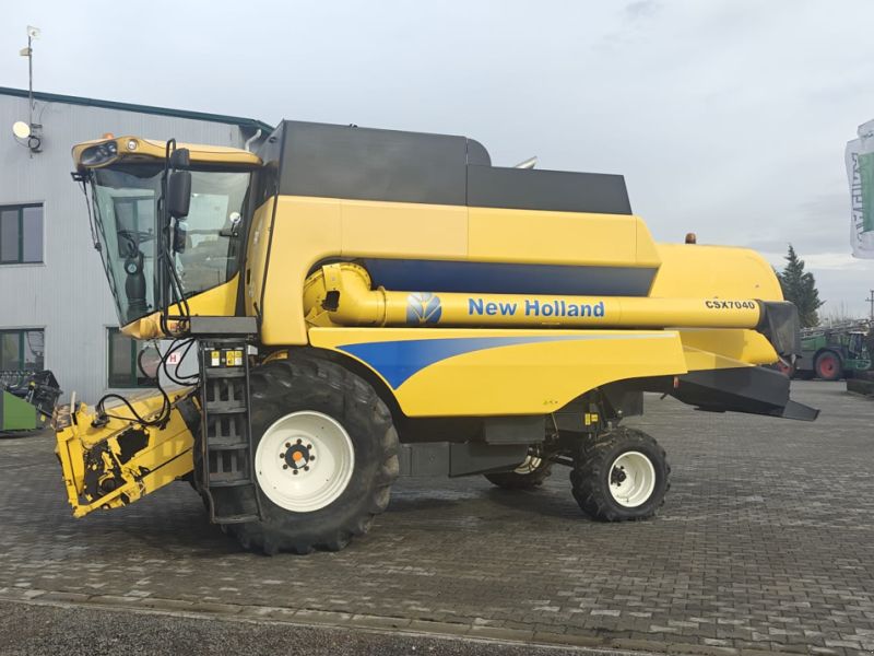 New Holland CSX 7040