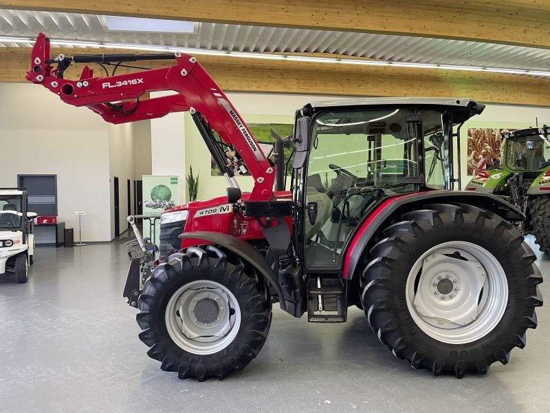 Massey Ferguson 4709 M DYNA-2 ESSENTIAL