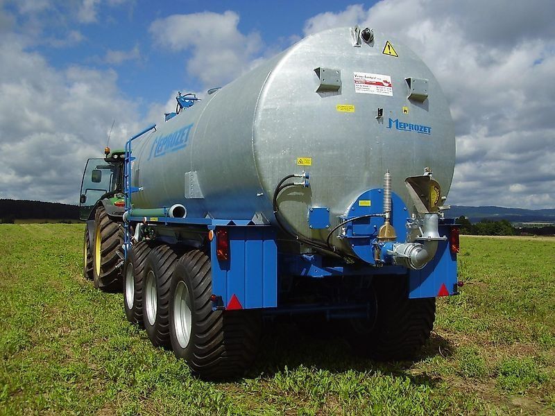 Meprozet PN 240 Güllefass 24.000 L Tridem 700/50-26,5