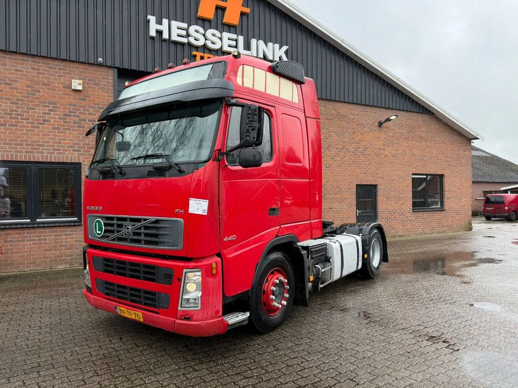 Volvo FH 440 4X2 Globetrotter NL Truck