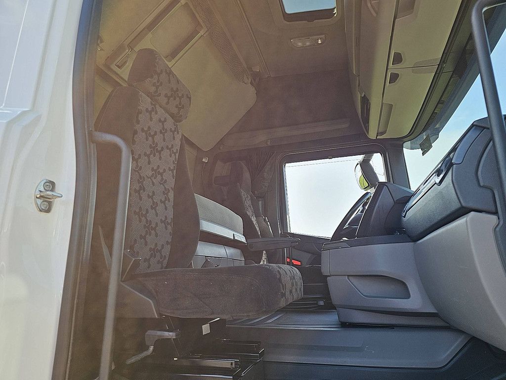 SCANIA R450 6x2*4