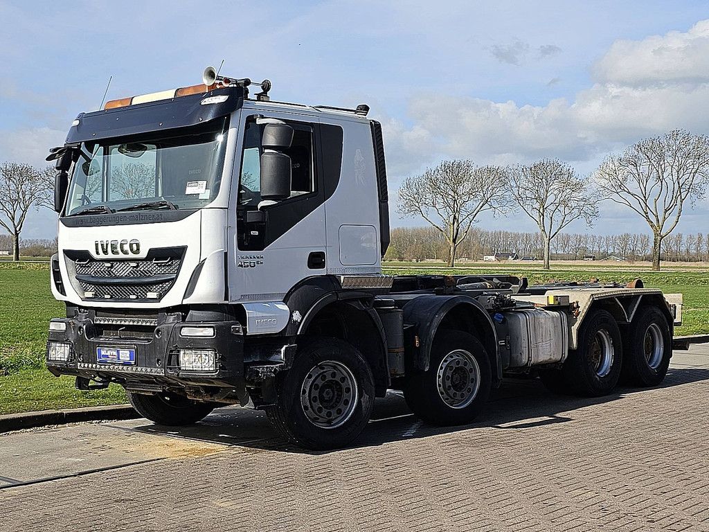 IVECO AD330T45 TRAKKER
