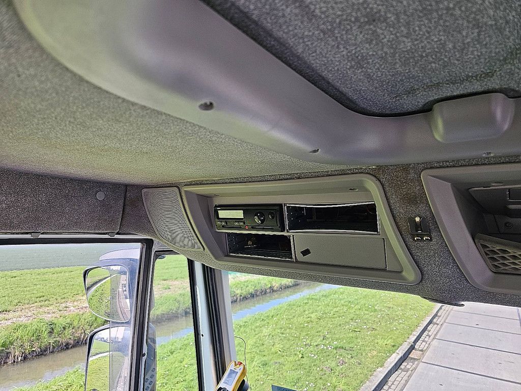 IVECO AD330T45 TRAKKER