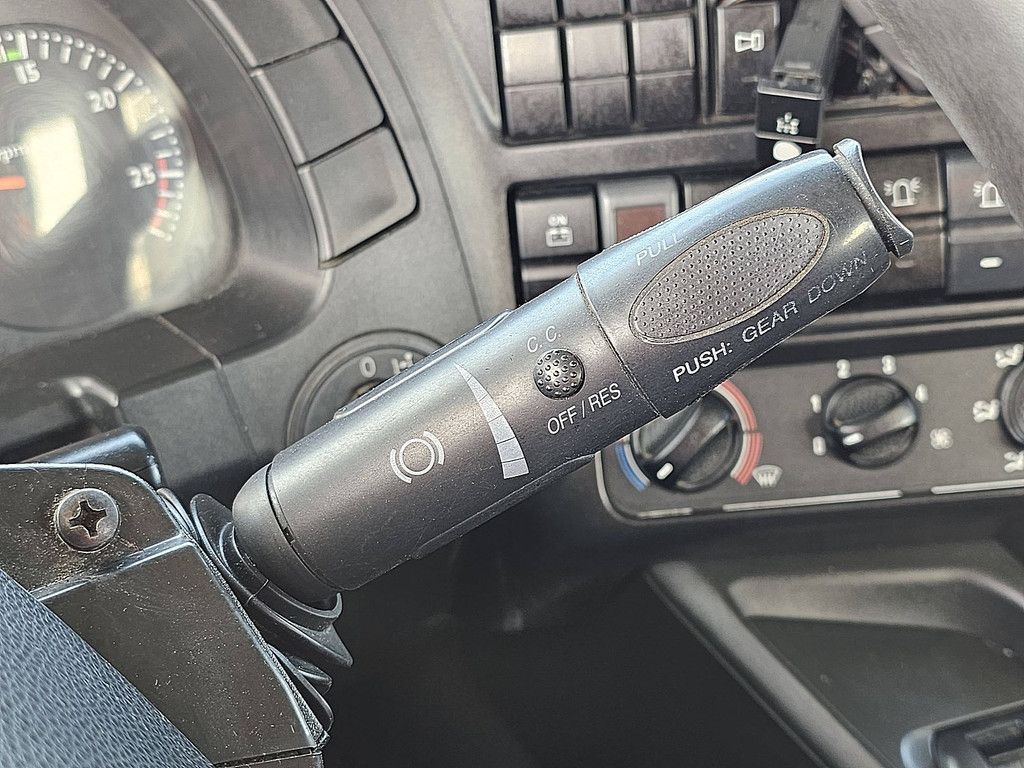 IVECO AD330T45 TRAKKER