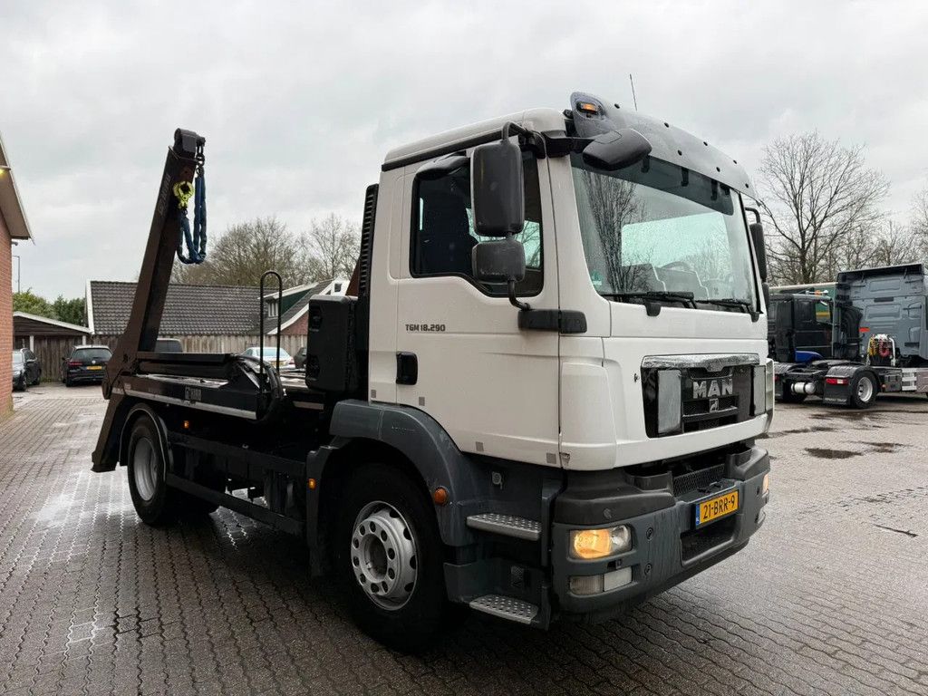 MAN TGM 18.290 Hyva Portaalarm 326.290KM! NL Truck APK/TUV 07-2026