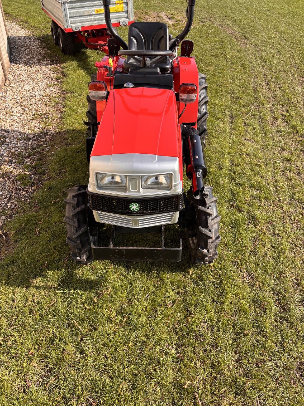 Farmtrac 224D met NL kenteken - 612 uur - 4WD - hydr.ventiel