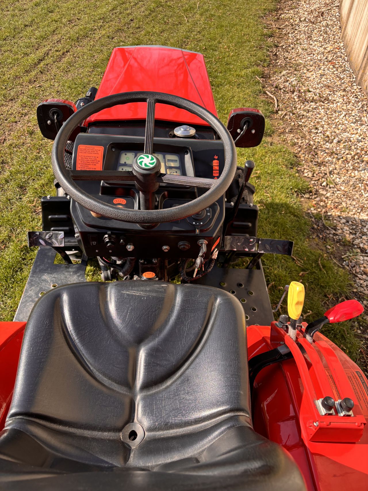 Farmtrac 224D met NL kenteken - 612 uur - 4WD - hydr.ventiel