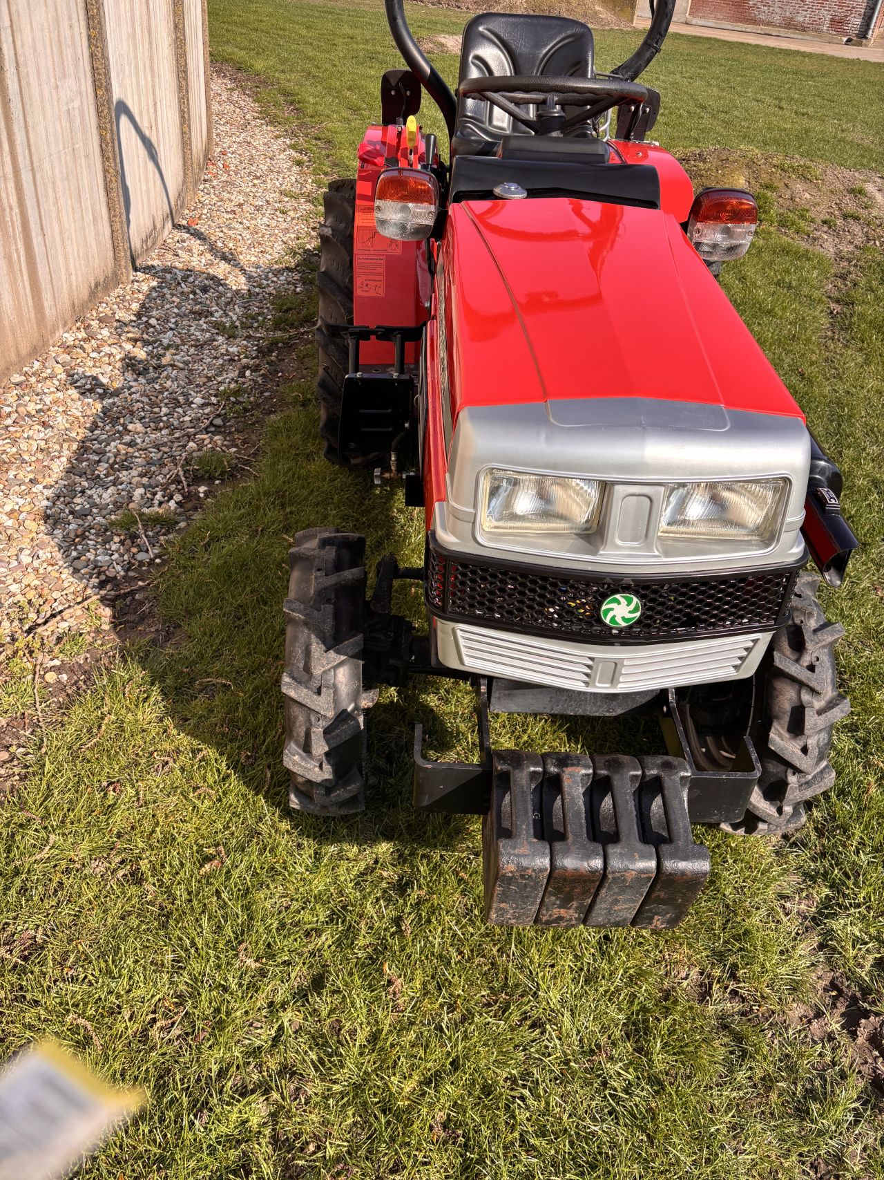 Farmtrac 224D met NL kenteken - 612 uur - 4WD - hydr.ventiel