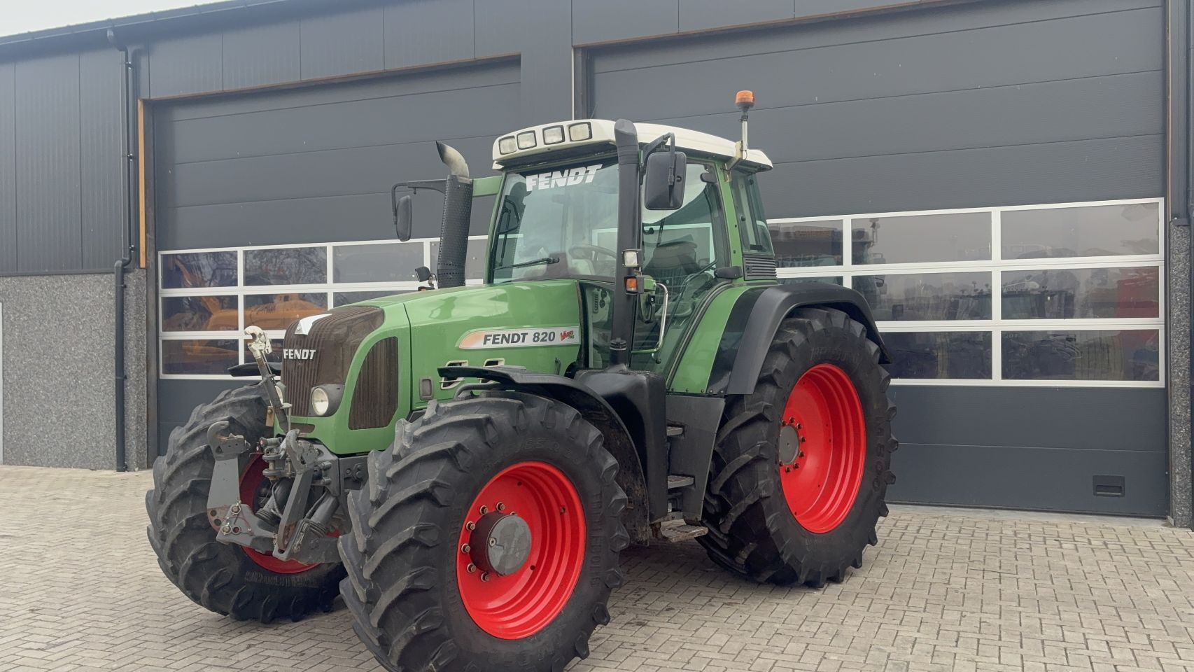 Fendt 820 Vario tms