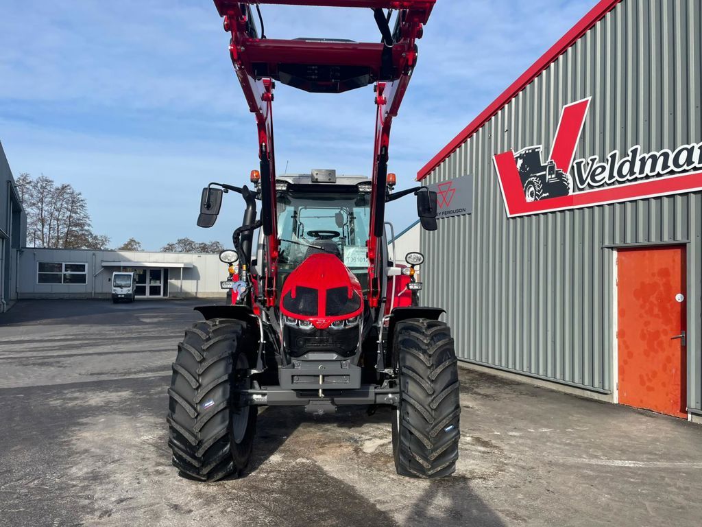 Massey Ferguson 5S.115 DYNA-4 ESSENTIAL