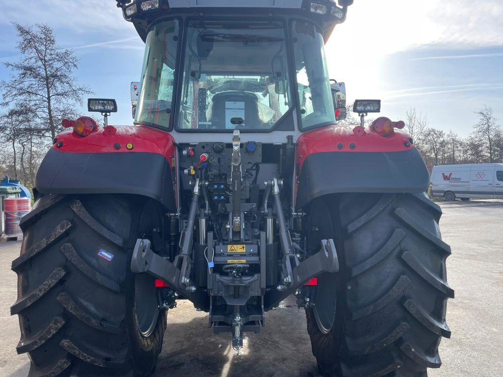 Massey Ferguson 5S.115 DYNA-4 ESSENTIAL